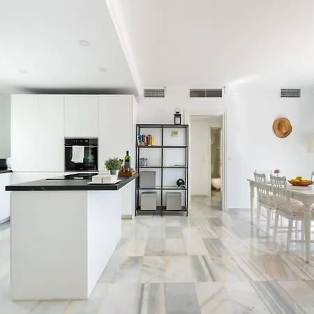 Jardines Puerto Banus - Elegance And Comfort In Marbellas Heart Apartmán