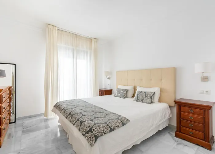 Jardines Puerto Banus - Elegance And Comfort In Marbellas Heart