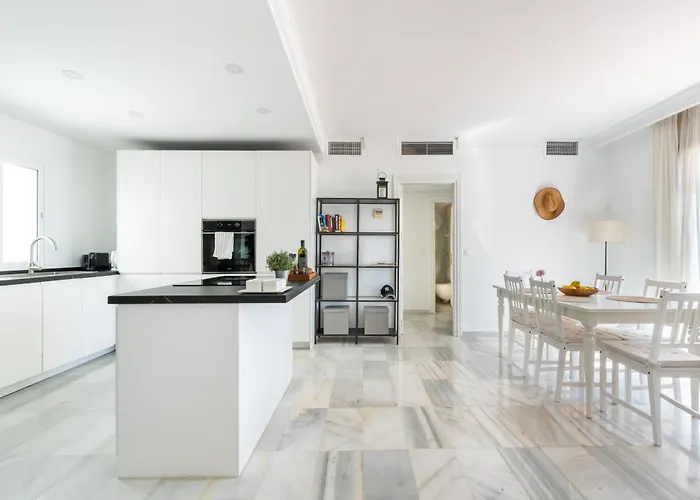 Jardines Puerto Banus - Elegance And Comfort In Marbellas Heart شقة