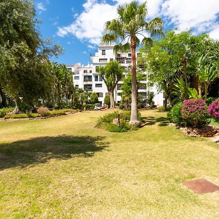 Lägenhet Jardines Puerto Banus - Elegance And Comfort In Marbellas Heart *